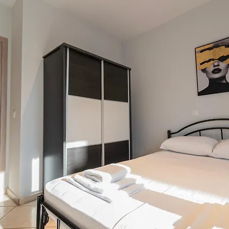 V & G By Rentalspro - Halkidiki Apartmán